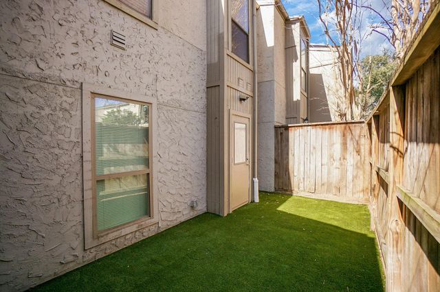 5711 Sugar Hill Drive Drive 29, Houston, TX 77057