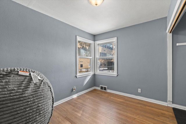 5936 N 35th STREET, Milwaukee, WI 53209