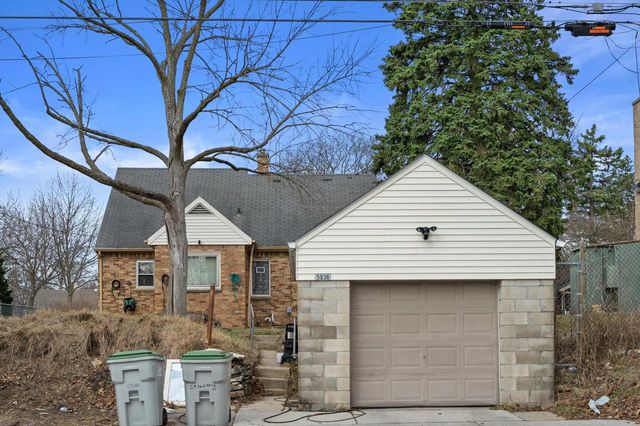 5936 N 35th STREET, Milwaukee, WI 53209