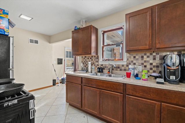 5936 N 35th STREET, Milwaukee, WI 53209