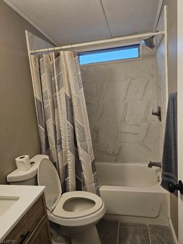 10 Clover, White Twp., NJ 07823