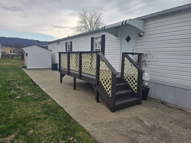 10 Clover, White Twp., NJ 07823