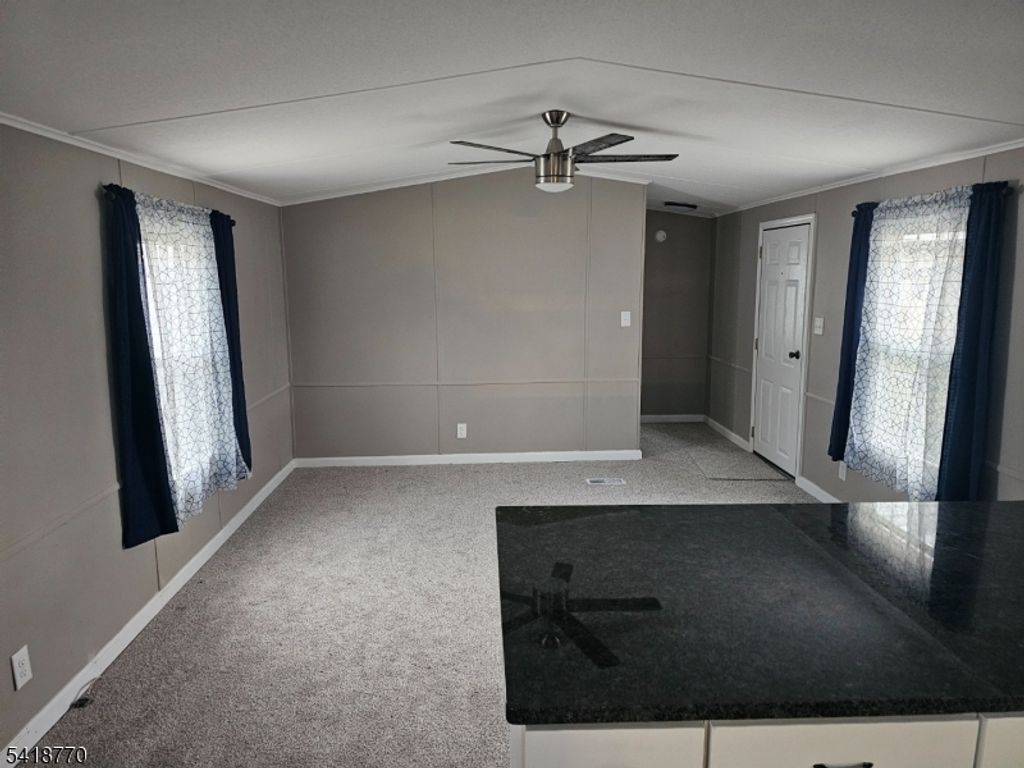 Image 8 of property listing at 10 Clover, White Twp., NJ 07823