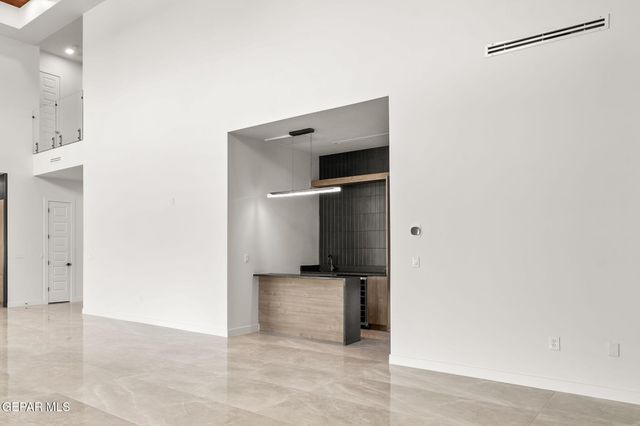 856 West Gate, El Paso, TX 79932