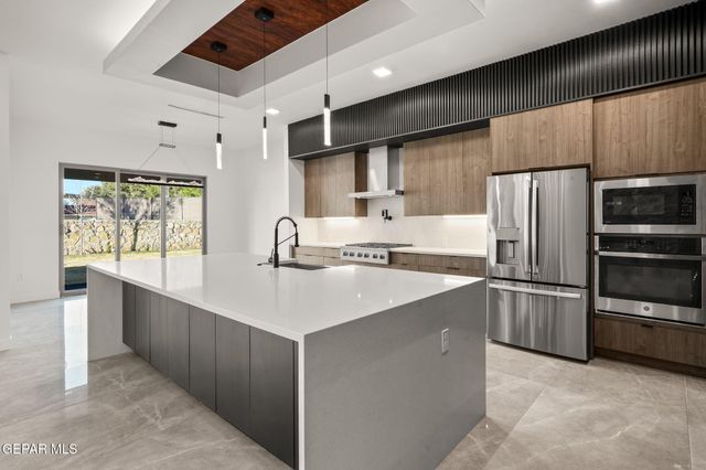 856 West Gate, El Paso, TX 79932