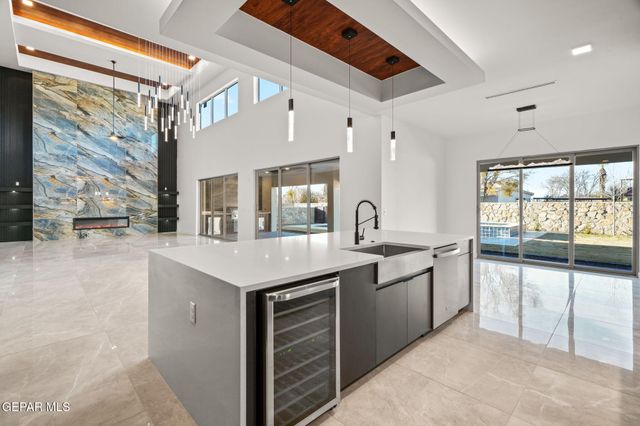 856 West Gate, El Paso, TX 79932