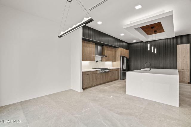 856 West Gate, El Paso, TX 79932