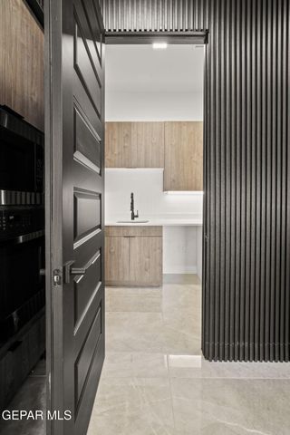 856 West Gate, El Paso, TX 79932