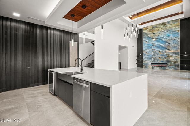 856 West Gate, El Paso, TX 79932