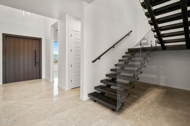 856 West Gate, El Paso, TX 79932