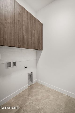 856 West Gate, El Paso, TX 79932