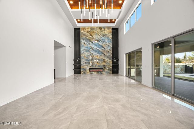 856 West Gate, El Paso, TX 79932