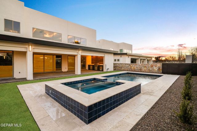 856 West Gate, El Paso, TX 79932