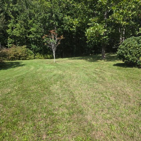 549 East Washington Street, Hanson, MA 02341