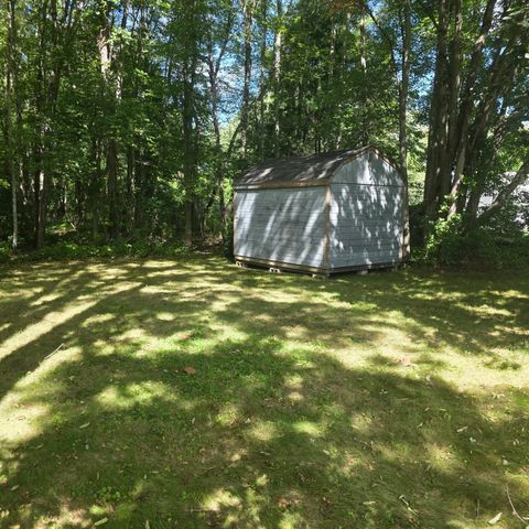 549 East Washington Street, Hanson, MA 02341