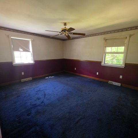 549 East Washington Street, Hanson, MA 02341