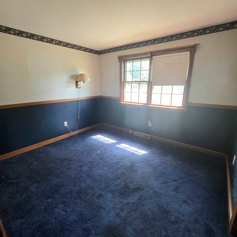549 East Washington Street, Hanson, MA 02341