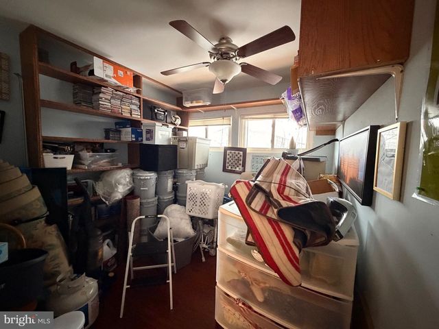 25 BALSAM RD, Levittown, PA 19057