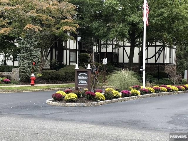 2612 Hemingway Lane, Mahwah, NJ 07430