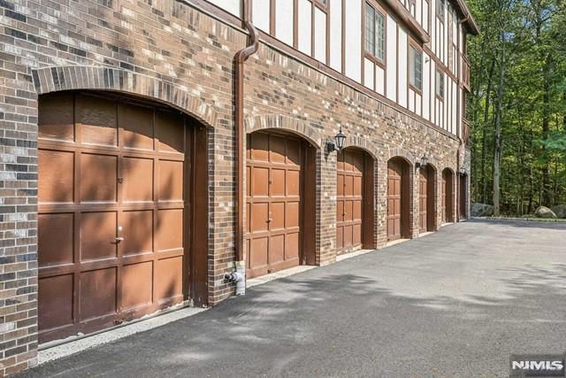 2612 Hemingway Lane, Mahwah, NJ 07430