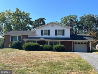 9209 W STAYMAN DR, Ellicott City, MD 21042