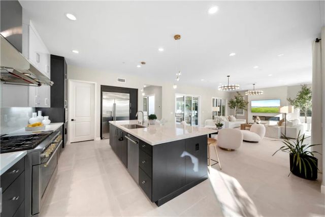106 Coldwater, Irvine, CA 92602