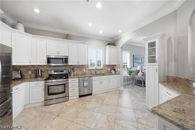 3191 Serenity CT 201, Naples, FL 34114