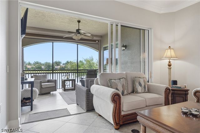 3191 Serenity CT 201, Naples, FL 34114