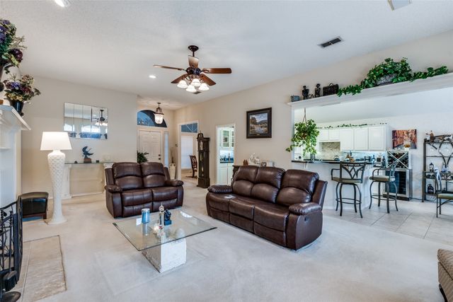 7928 Fox Chase Drive, Arlington, TX 76001