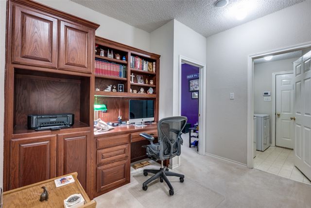 7928 Fox Chase Drive, Arlington, TX 76001