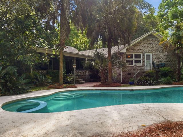 132 Tupper Lane, Summerville, SC 29483