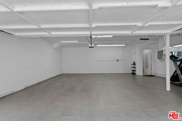 5255 Coldwater Canyon Avenue B, Sherman Oaks, CA 91401