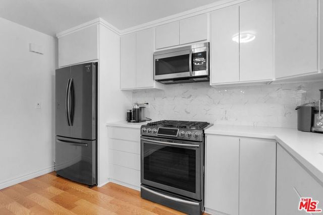 5255 Coldwater Canyon Avenue B, Sherman Oaks, CA 91401