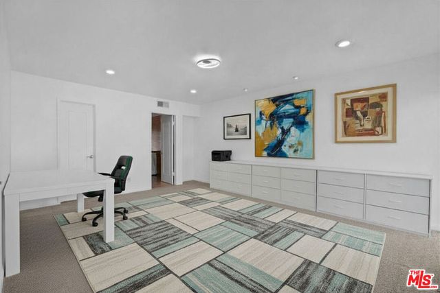 5255 Coldwater Canyon Avenue B, Sherman Oaks, CA 91401