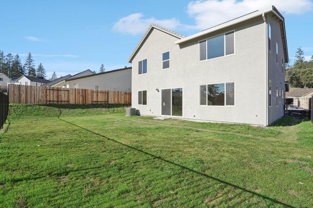 1015 Utah Dr, Placerville, CA 95667