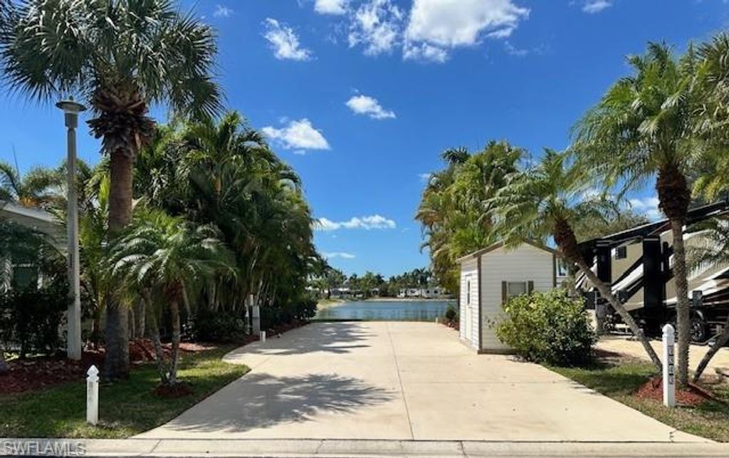 1343 Amethyst Lake LN, NAPLES, FL 34114 — photo 2