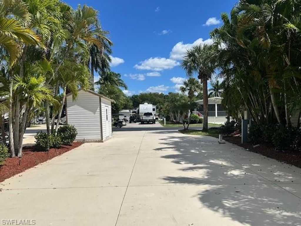 1343 Amethyst Lake LN, NAPLES, FL 34114 — photo 5