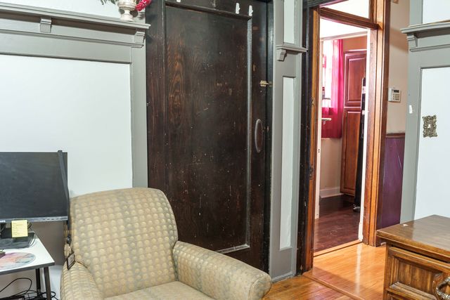 6418 S Drexel Avenue, Chicago, IL 60637