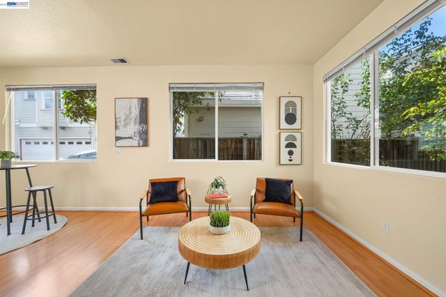 7318 Carter Ave, Newark, CA 94560