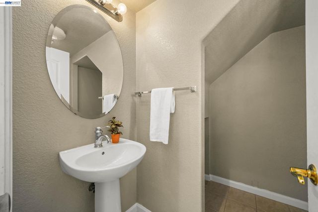 7318 Carter Ave, Newark, CA 94560