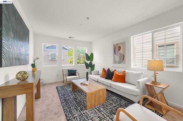 7318 Carter Ave, Newark, CA 94560