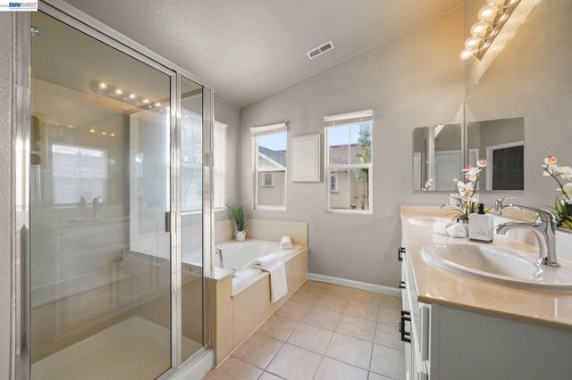 7318 Carter Ave, Newark, CA 94560