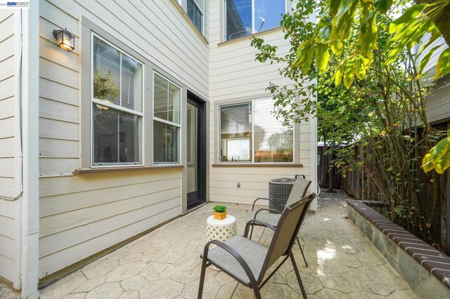 7318 Carter Ave, Newark, CA 94560