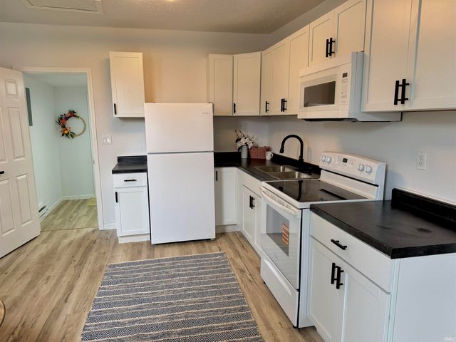 1608 N Courtland Avenue, Kokomo, IN 46901