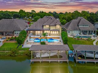 538 Amalfi Drive, Kemah, TX 77565