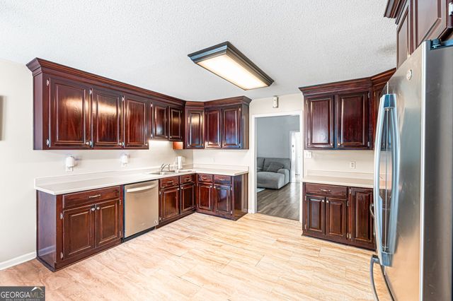 111 Grove Lane, Kathleen, GA 31047