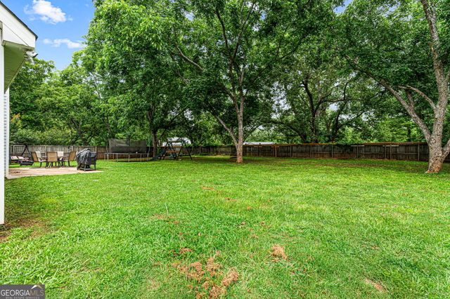 111 Grove Lane, Kathleen, GA 31047