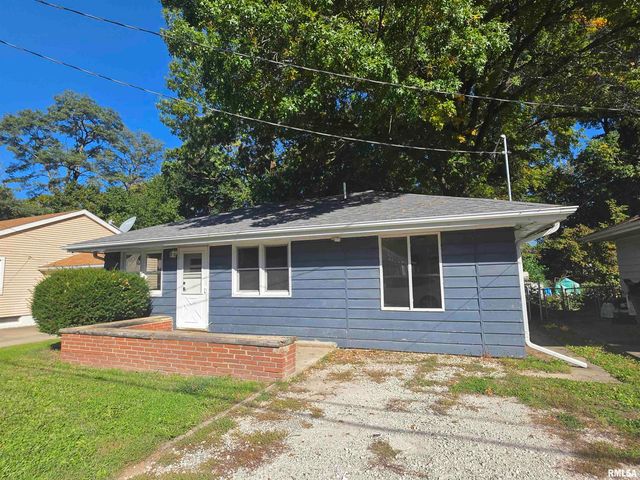 120 W FOREST Avenue, East Peoria, IL 61611