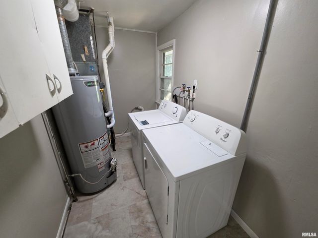 120 W FOREST Avenue, East Peoria, IL 61611