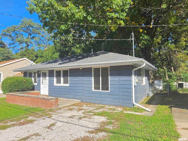 120 W FOREST Avenue, East Peoria, IL 61611